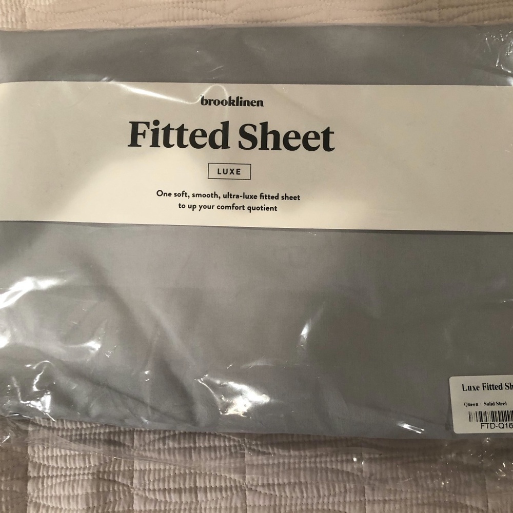 Brooklinen Fitted Sheet Luxe